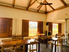 -Chom Cafe and Restaurant