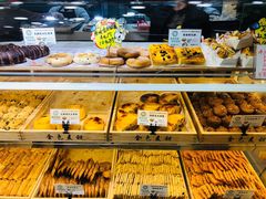 -金色麦甜糕点(面包.蛋糕.华苑店)