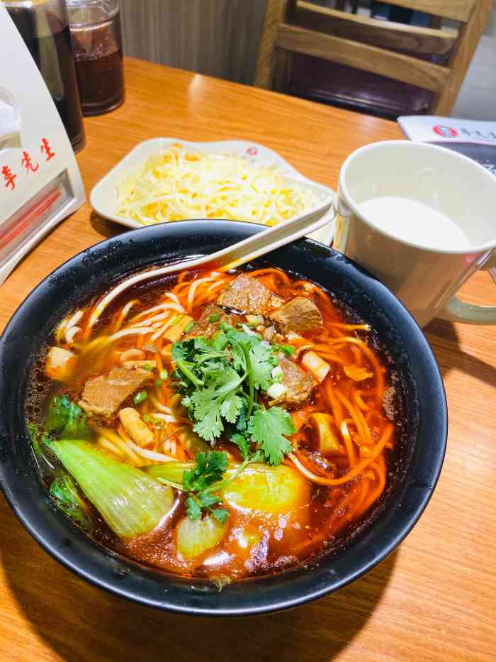 李先生牛肉面(红旗中路湾家店)