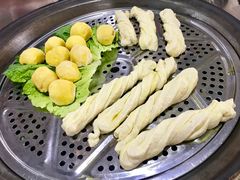 -粘豆包柴火铁锅炖
