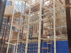 -PIPIKINGDOM皮皮王国欢乐号(欢乐海岸购物中心店)