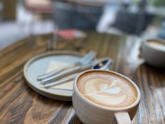 -Brut Eatery Wine Bar & Restaurant (建国东路店)