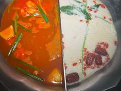 -湊湊火锅·茶憩(南京东路悦荟店)