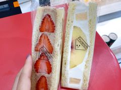 草莓巧克力三明治-Fruwich果明治(西单更新场店)