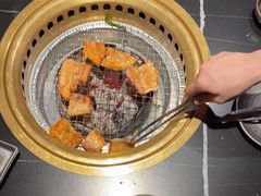 -山川小町·极番烧肉(新地假日广场店)