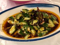 刀拍黄瓜-霄汉牛三鲜湖北砂锅菜(万松园2店)
