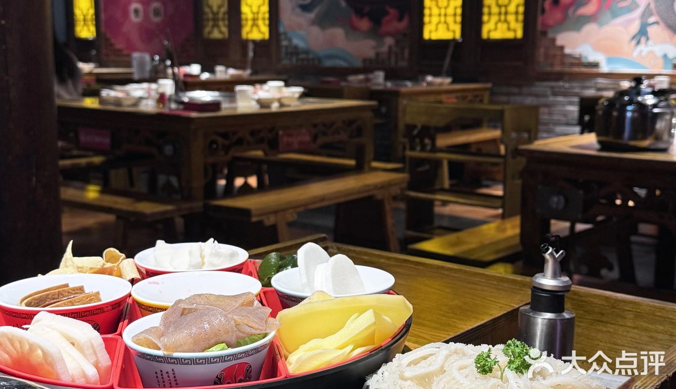 吃在成都|这样吃火锅，人均60扶墙出❗️