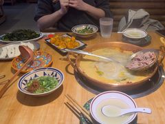 -洱火云南酸菜牛肉火锅(石景山当代商城店)