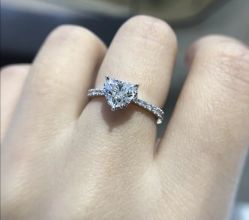-Zbird钻石小鸟·钻戒婚戒定制高端珠宝私人定制中心