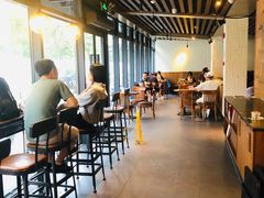 大堂-星巴克(西藏路店)