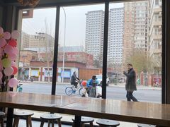 靠窗位-眉州小吃(魏公村店)