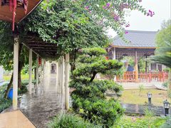 -周老三跷脚牛肉·全牛火锅(非遗传承店)