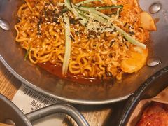 辣子鸡拉面-富乐满韩国正宗炸鸡韩国料理(虹泉路店)