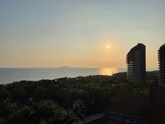 -三亚湾海居铂尔曼度假酒店