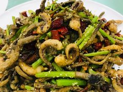 干煸茶树菇鱿鱼-金阁家常菜(贵阳路店)