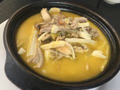 -河畔春天时尚餐厅