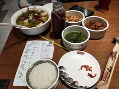 -渝是乎酸菜鱼(龙旗购物中心店)