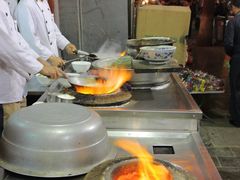 泡馍制作过程-毅祥斋老孙家泡馍(北院门鼓楼店)