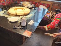 -鱼窝棚柴火铁锅炖(富山屯店)