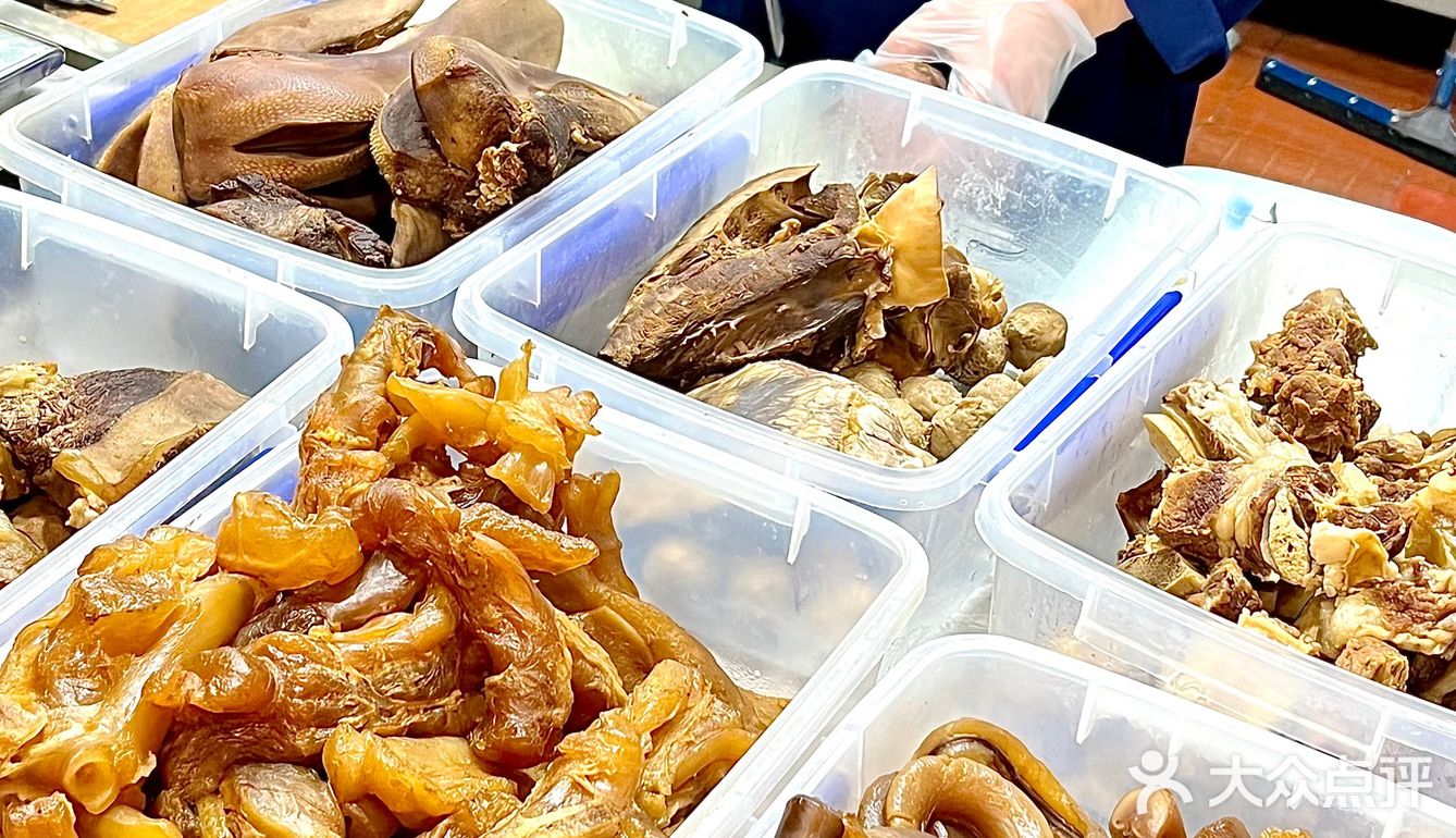 今天的快乐是黑椒牛排锅给的！！ 