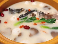 秀水浓汤鱼头皇（半个）-羡餐厅·杭帮菜·淳菜(千岛湖自由洲际殿店)
