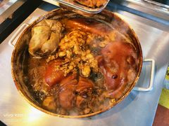 -明姨仔潮汕美食·碳炉猪脚·汕尾牛腩饭·起片鸡煲(起义路店)