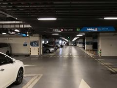 -恒基688广场-停车场