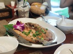 烤鱼-Chom Cafe and Restaurant