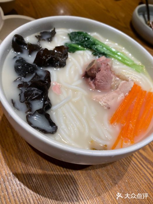 云海肴云南菜(龙湖虹桥天街店)云南过桥米线图片