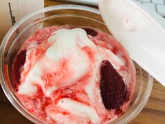 草莓新地-汉堡王(北京三里屯购物中心)