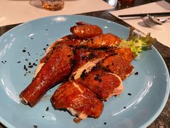 黑松露吊烧脆皮鸡-港丽餐厅(高德置地店)