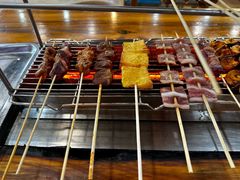 -哈尔滨小酒馆·鲜肉现穿自助烧烤(康新花园店)