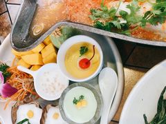 特色甜品拼盘-萨芭蒂高空花园餐酒吧