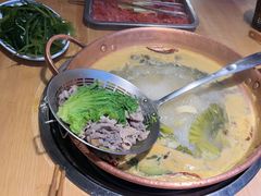 -洱火云南酸菜牛肉火锅(石景山当代商城店)