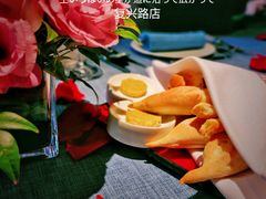 -弦月窗LUNETTE BY AMANDA(复兴路店)