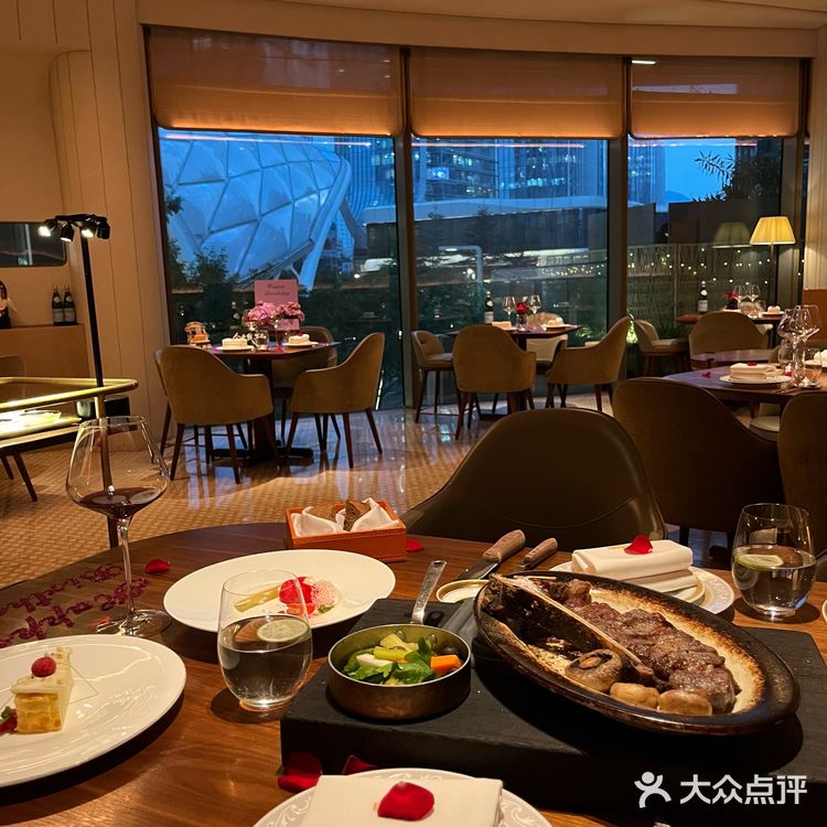 在深圳，和女朋友约会两次的西餐厅！