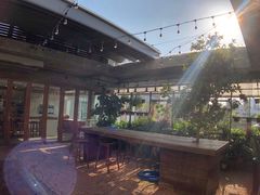 -ROAST coffee & eatery