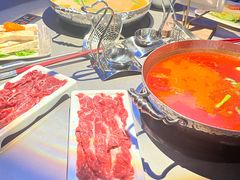 -伴山牛贵州黄牛肉火锅·苗疆非遗艺术餐厅(上海首店)