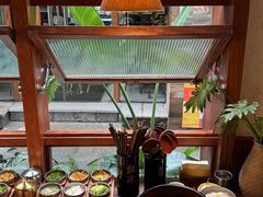 -银米·云南传统过桥米线(双廊黑金冠店)