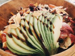 三文鱼牛油果沙拉-304/BRUNCHRESTAURANT