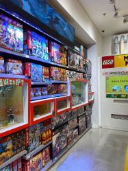 -乐高品牌旗舰店(人民广场店)