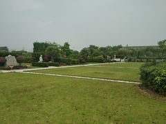 -松鹤墓园-停车场