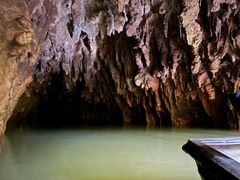 -怀托摩萤火虫洞