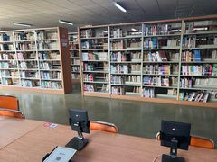 -三原县图书馆(政府街店)