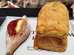 -HOT CRUSH趁热集合·现烤面包(上海环球港店)