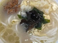 -灵芝妹子海鲜米线(香炉礁山姆店)