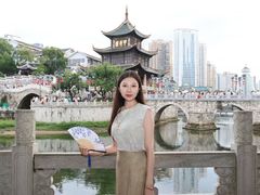 -包整·丝娃娃(一览甲秀楼风景店)