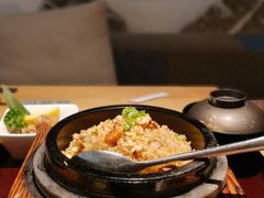 鲑鱼石锅饭-隐泉之语日式料理(王府中环店)