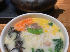 云南过桥米线-云海肴云南菜·蒸汽石锅鱼(北京良乡华冠店)