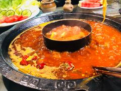 -老房老舍重庆火锅(假日城市店)